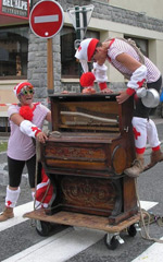 Spectacle Gets 2010