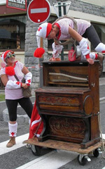 Spectacle Gets 2010