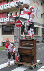 Spectacle Gets 2010